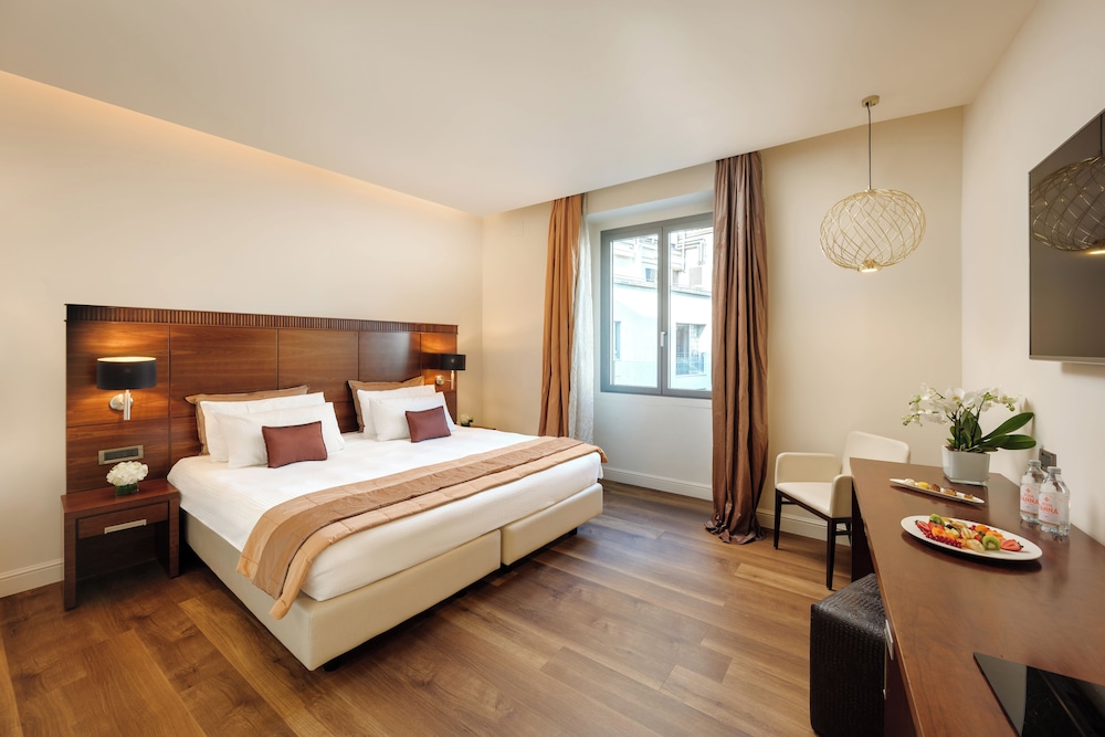 Hotel Dei Cavalieri Milano Duomo — Hotel rooms in Milan, Lombardy