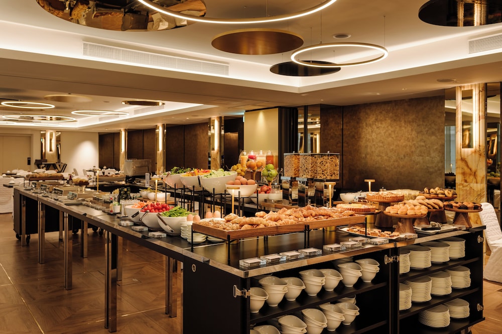 Hotel Dei Cavalieri Milano Duomo — Restaurant & bars in Milan, Lombardy