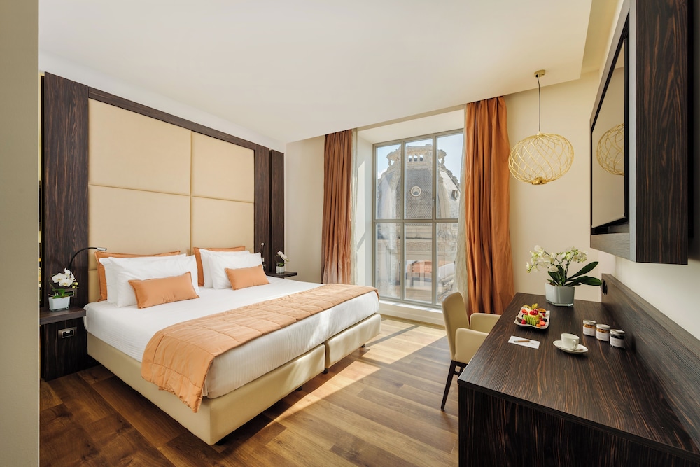 Hotel Dei Cavalieri Milano Duomo — Hotel rooms in Milan, Lombardy