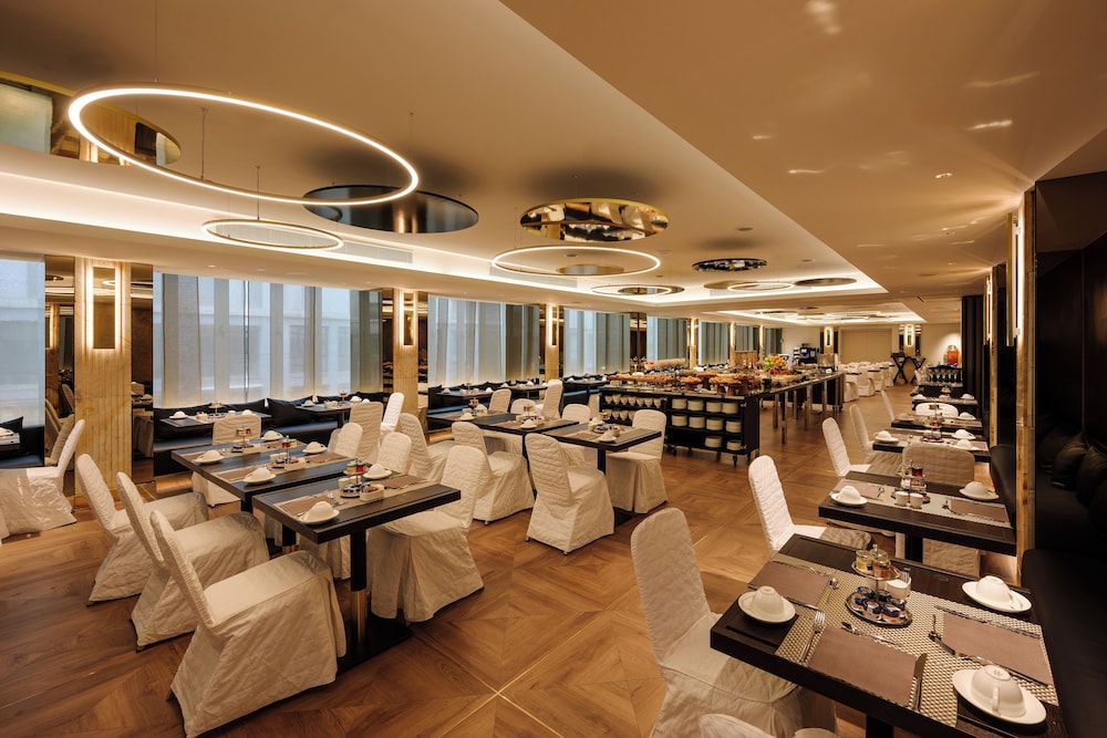 Hotel Dei Cavalieri Milano Duomo — Restaurant & bars in Milan, Lombardy