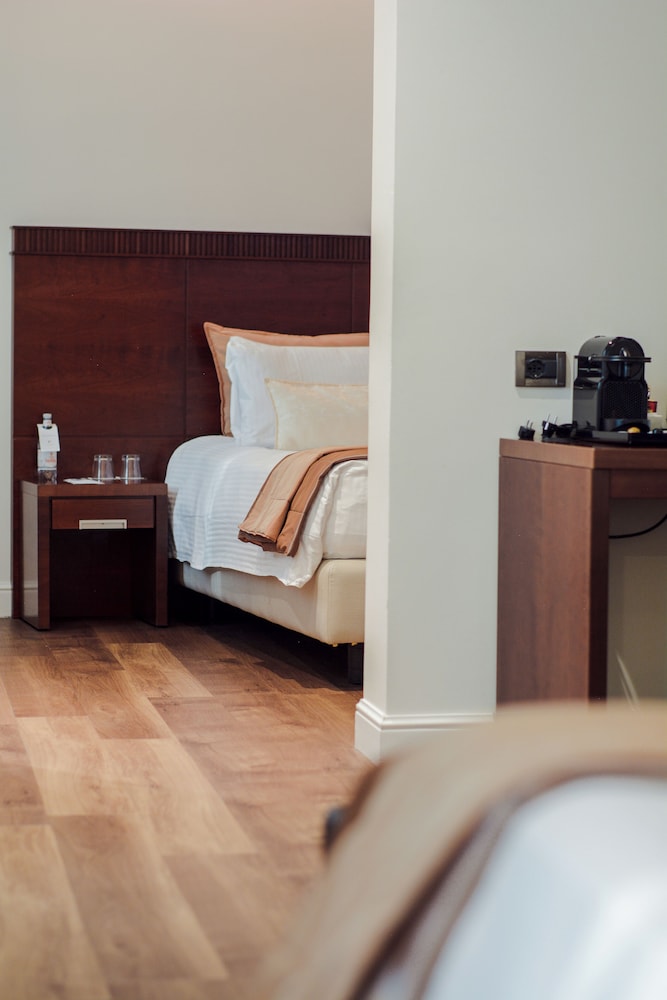 Hotel Dei Cavalieri Milano Duomo — Hotel rooms in Milan, Lombardy
