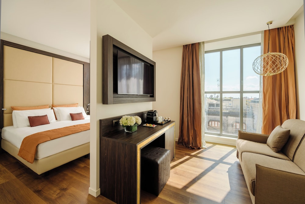 Hotel Dei Cavalieri Milano Duomo — Hotel rooms in Milan, Lombardy