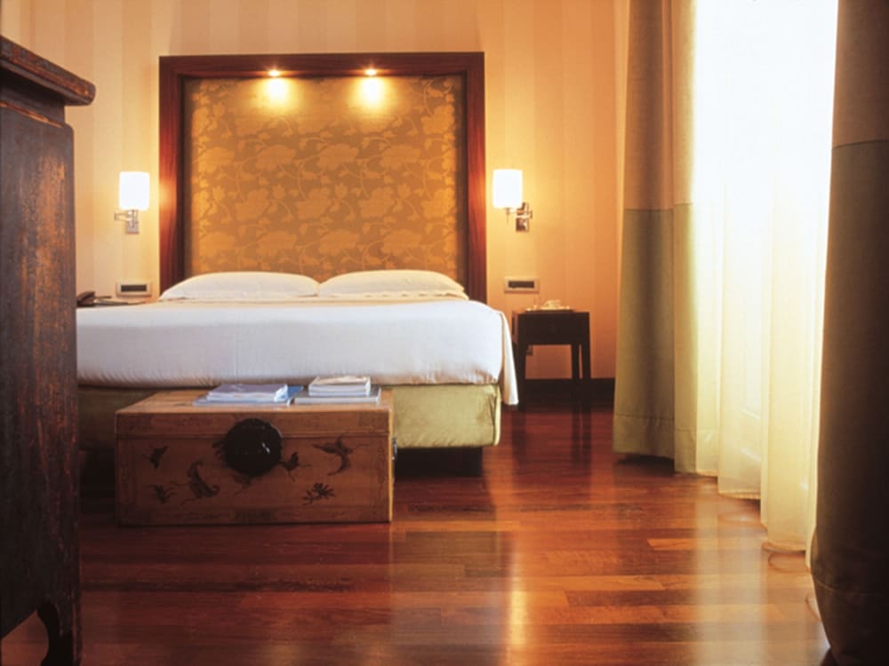Enterprise Hotel — Hotel rooms in Milan, Lombardy