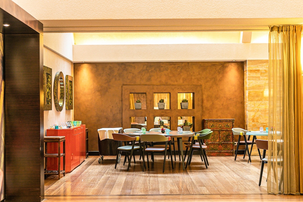Enterprise Hotel — Restaurant & bars in Milan, Lombardy