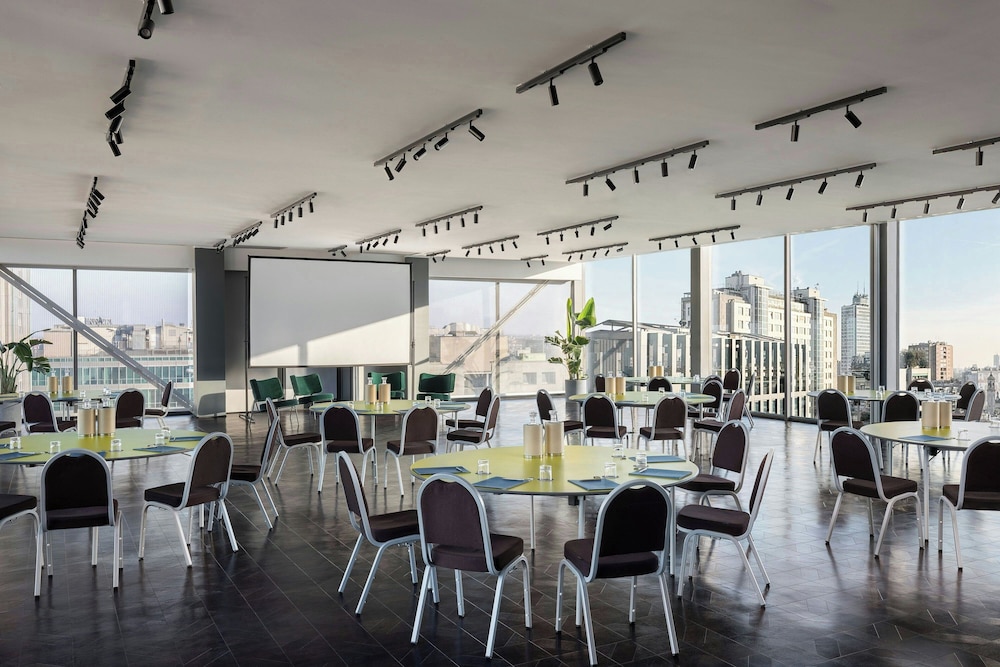 Duo Milan Porta Nuova, A Tribute Portfolio Hotel — Restaurant & bars in Milan, Lombardy
