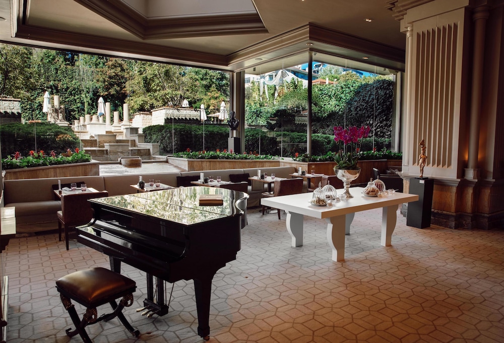 Grand Hyatt Istanbul — Restaurant & bars in Istanbul, Istanbul