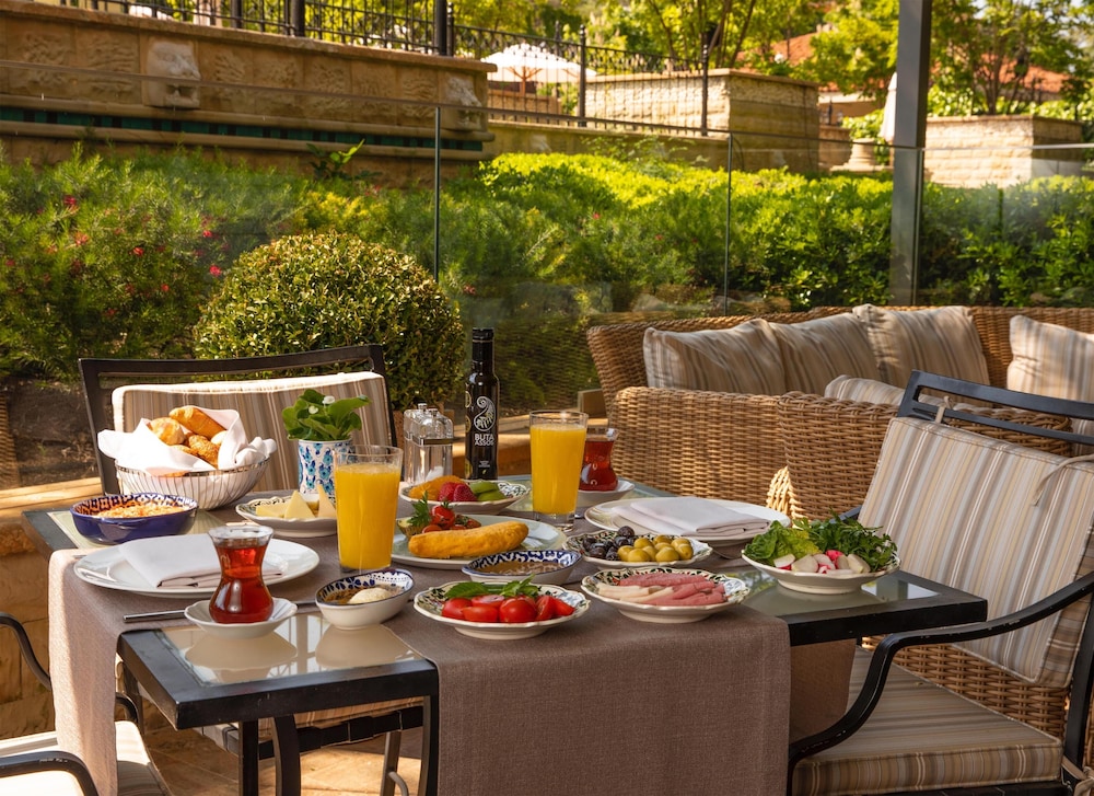 Grand Hyatt Istanbul — Restaurant & bars in Istanbul, Istanbul