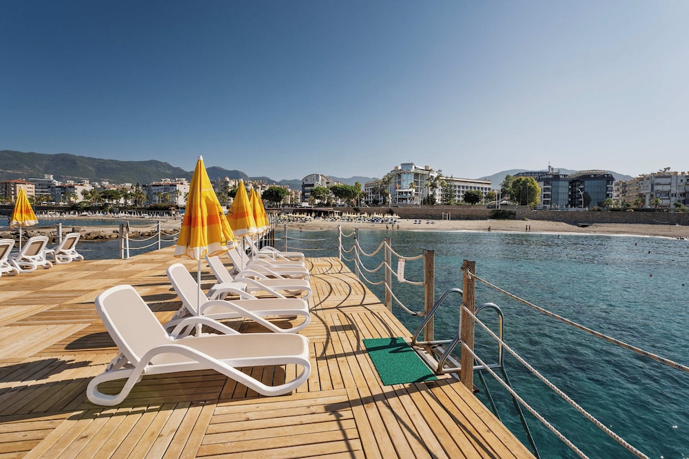 Grand Kaptan Hotel - Ultra All Inclusive — Shared spaces in Alanya
