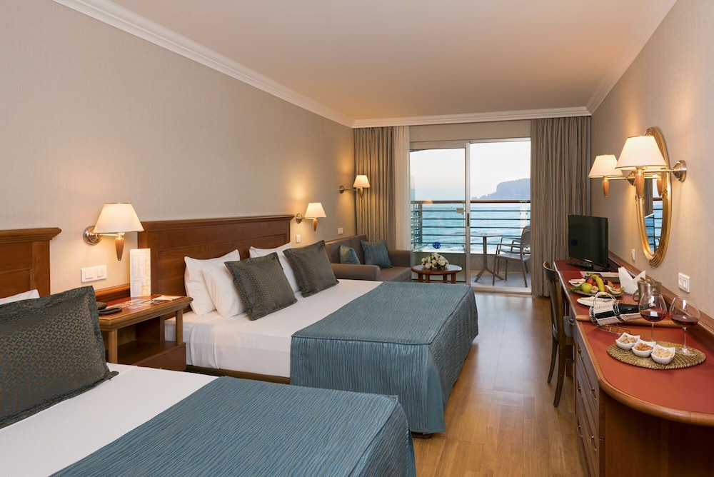 Grand Kaptan Hotel - Ultra All Inclusive — Rooms in Alanya