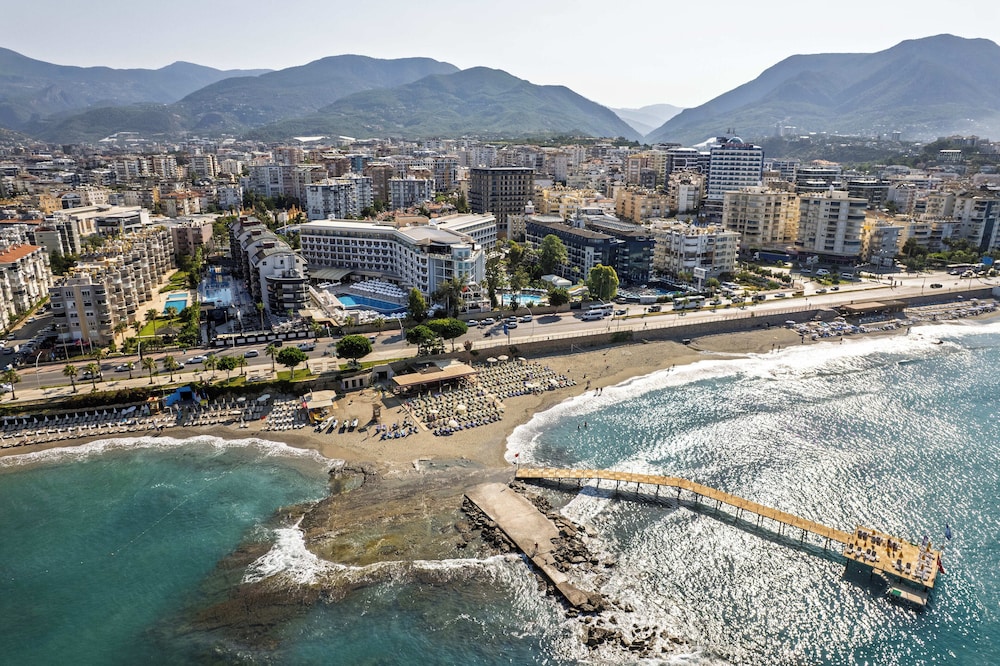 Grand Kaptan Hotel - Ultra All Inclusive — Outdoor in Alanya