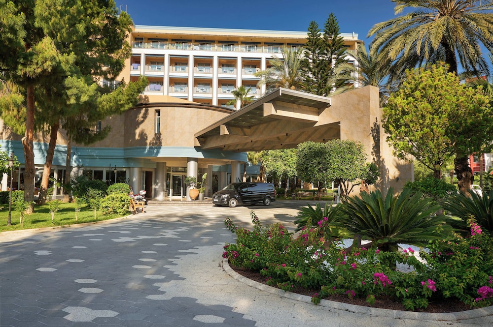 Grand Kaptan Hotel - Ultra All Inclusive — Outdoor in Alanya