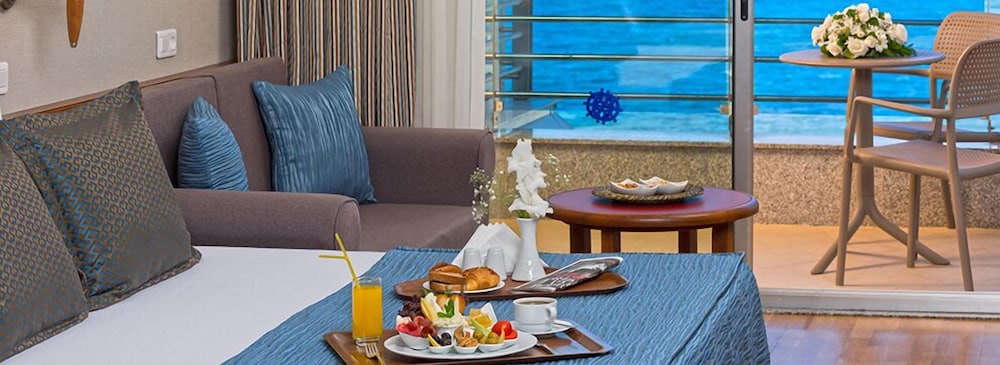 Grand Kaptan Hotel - Ultra All Inclusive — Rooms in Alanya