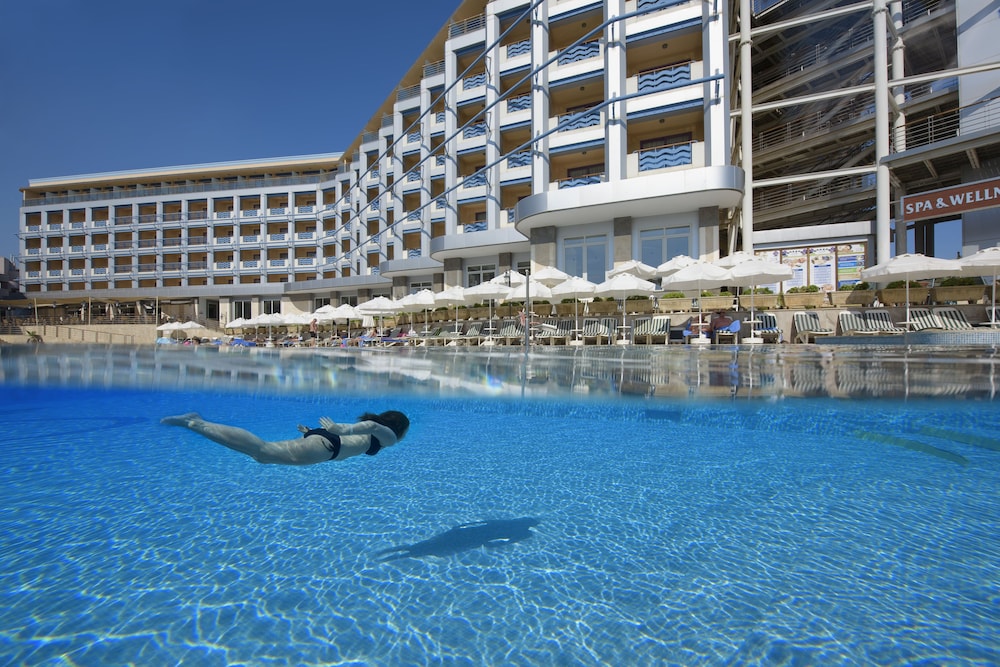Grand Kaptan Hotel - Ultra All Inclusive — Pool in Alanya