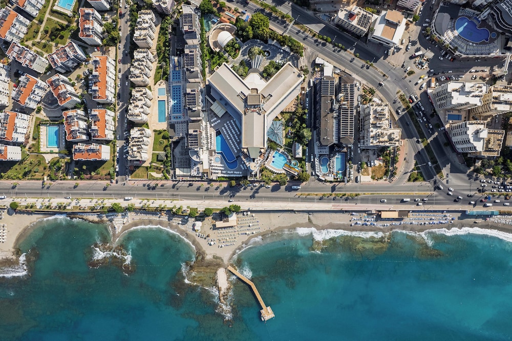 Grand Kaptan Hotel - Ultra All Inclusive — Outdoor in Alanya