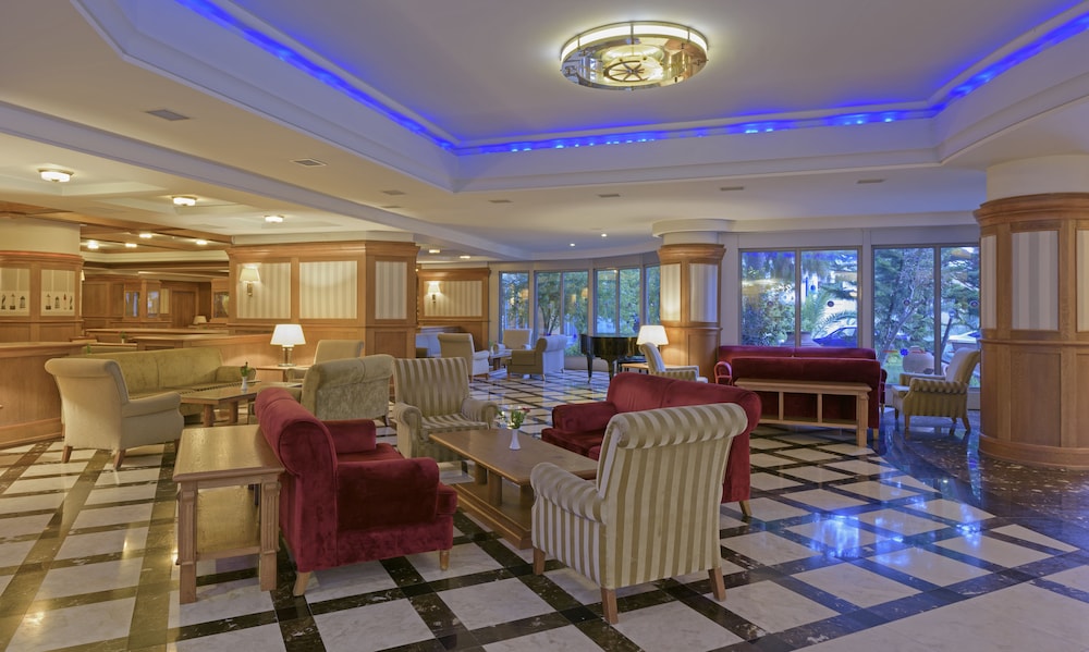 Grand Kaptan Hotel - Ultra All Inclusive — Shared spaces in Alanya