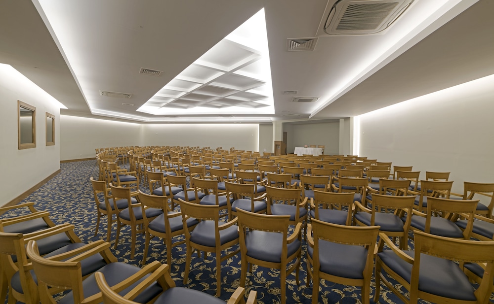 Grand Kaptan Hotel - Ultra All Inclusive — Shared spaces in Alanya