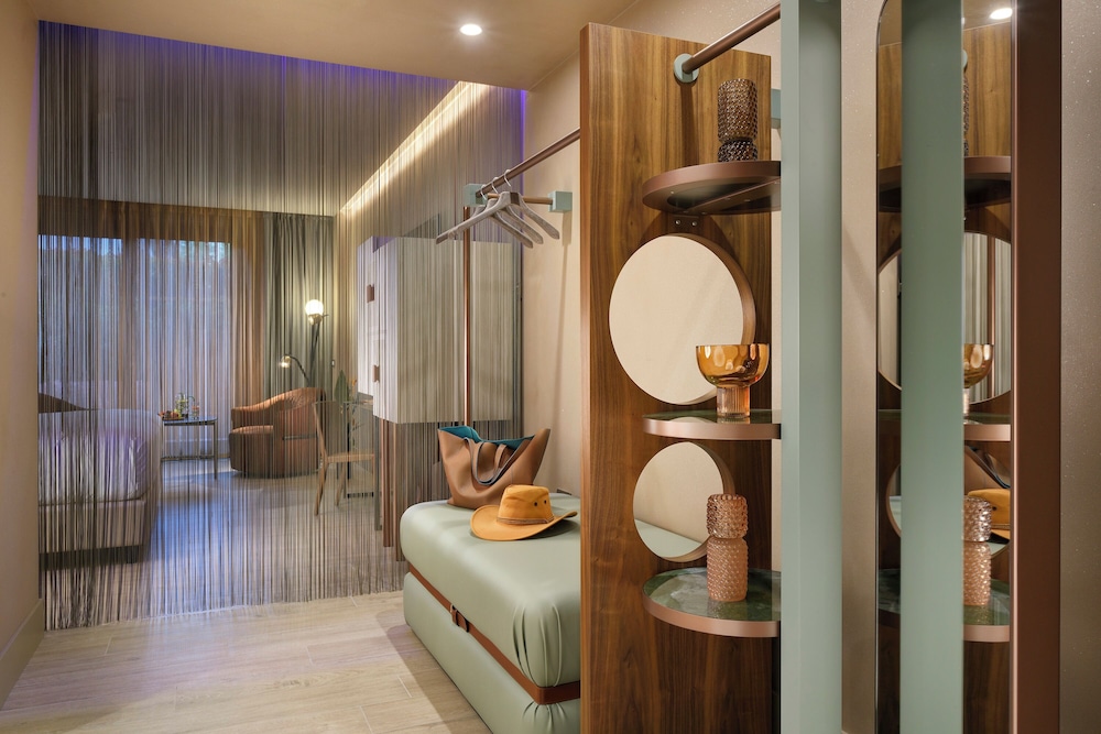Milan Suite Hotel — Hotel rooms in Milan, Lombardy