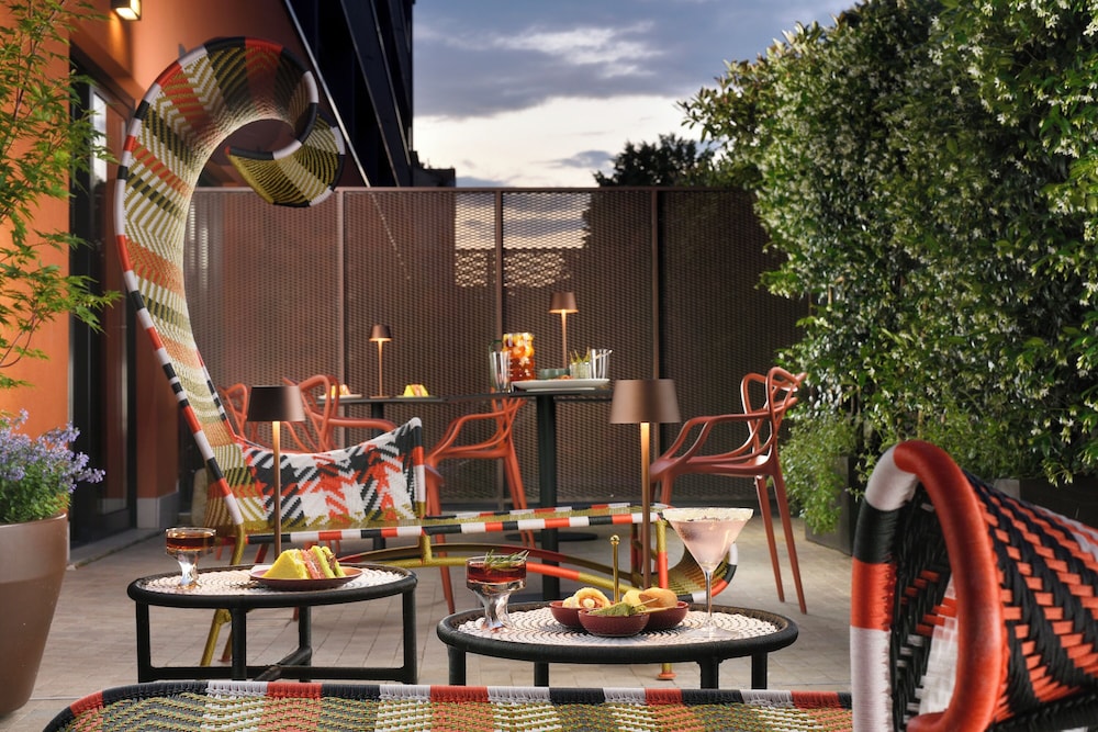 Milan Suite Hotel — Main photo in Milan, Lombardy