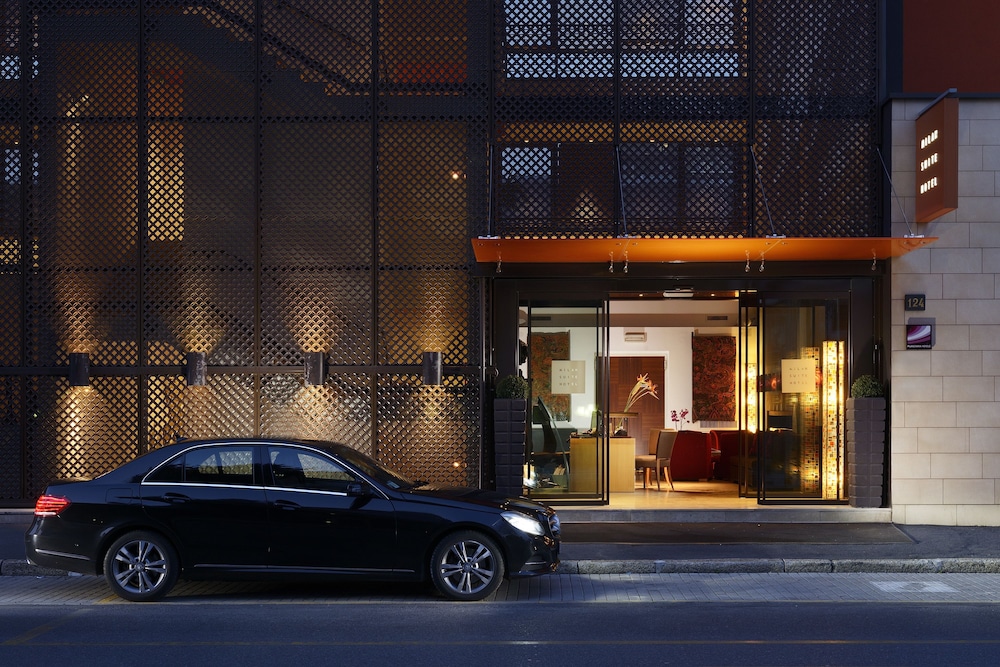 Milan Suite Hotel — Hotel building in Milan, Lombardy