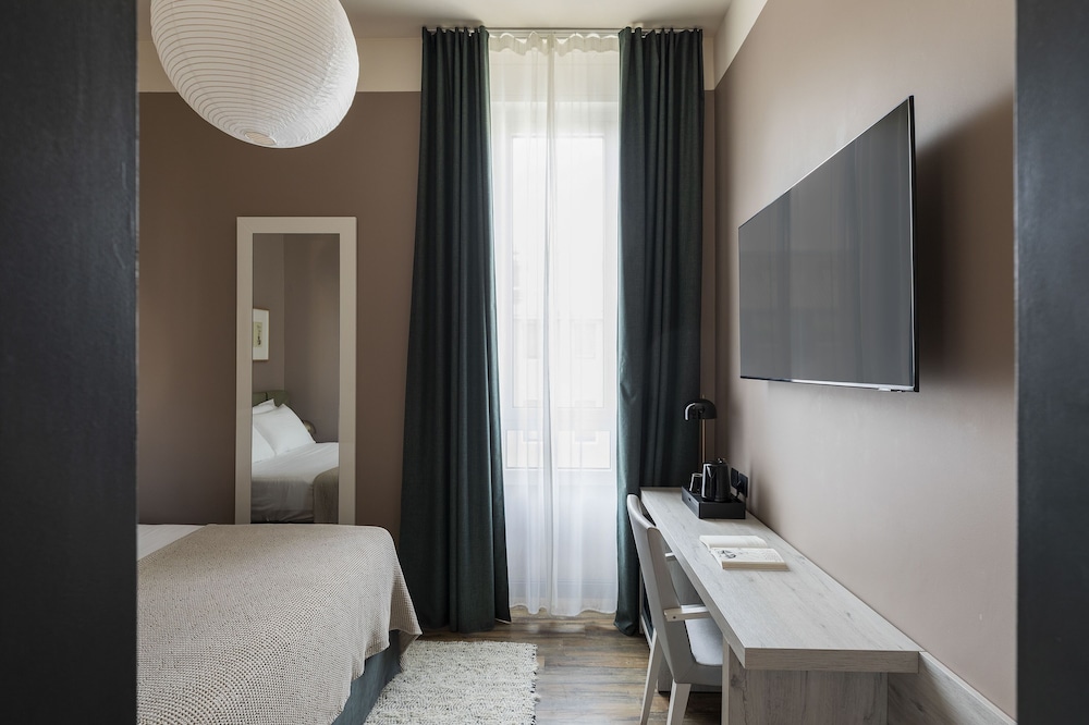 c-hotels Atlantic — Hotel rooms in Milan, Lombardy
