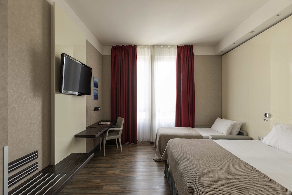 c-hotels Atlantic — Hotel rooms in Milan, Lombardy