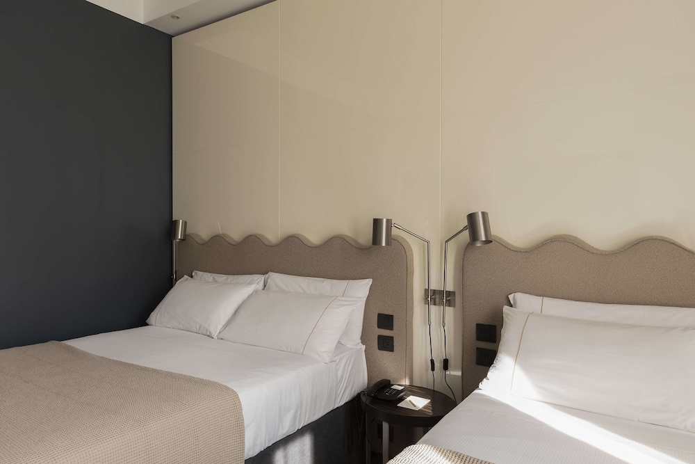 c-hotels Atlantic — Hotel rooms in Milan, Lombardy