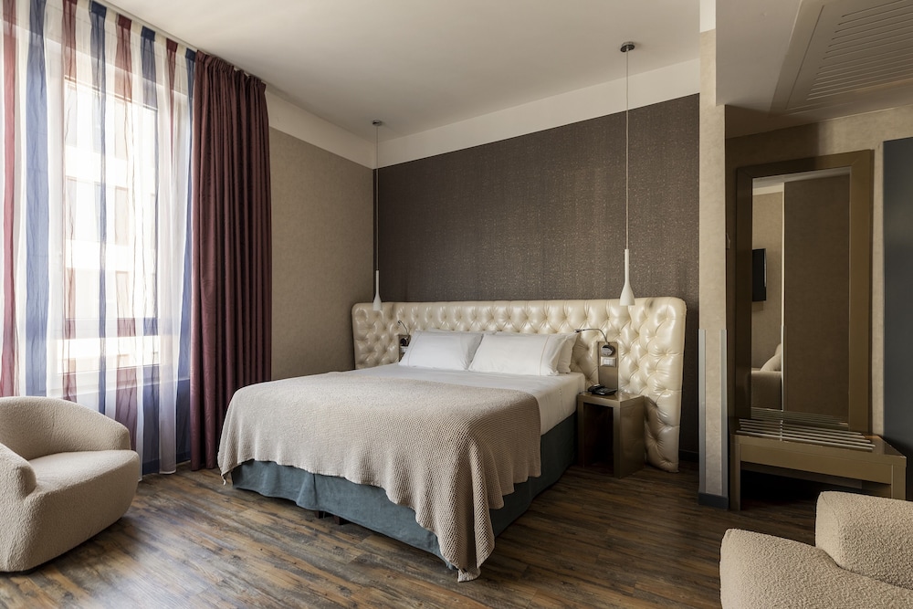 c-hotels Atlantic — Hotel rooms in Milan, Lombardy