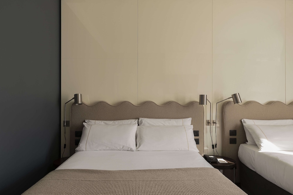 c-hotels Atlantic — Hotel rooms in Milan, Lombardy
