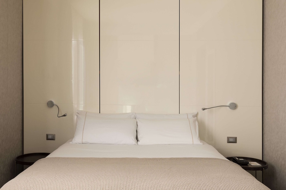 c-hotels Atlantic — Hotel rooms in Milan, Lombardy