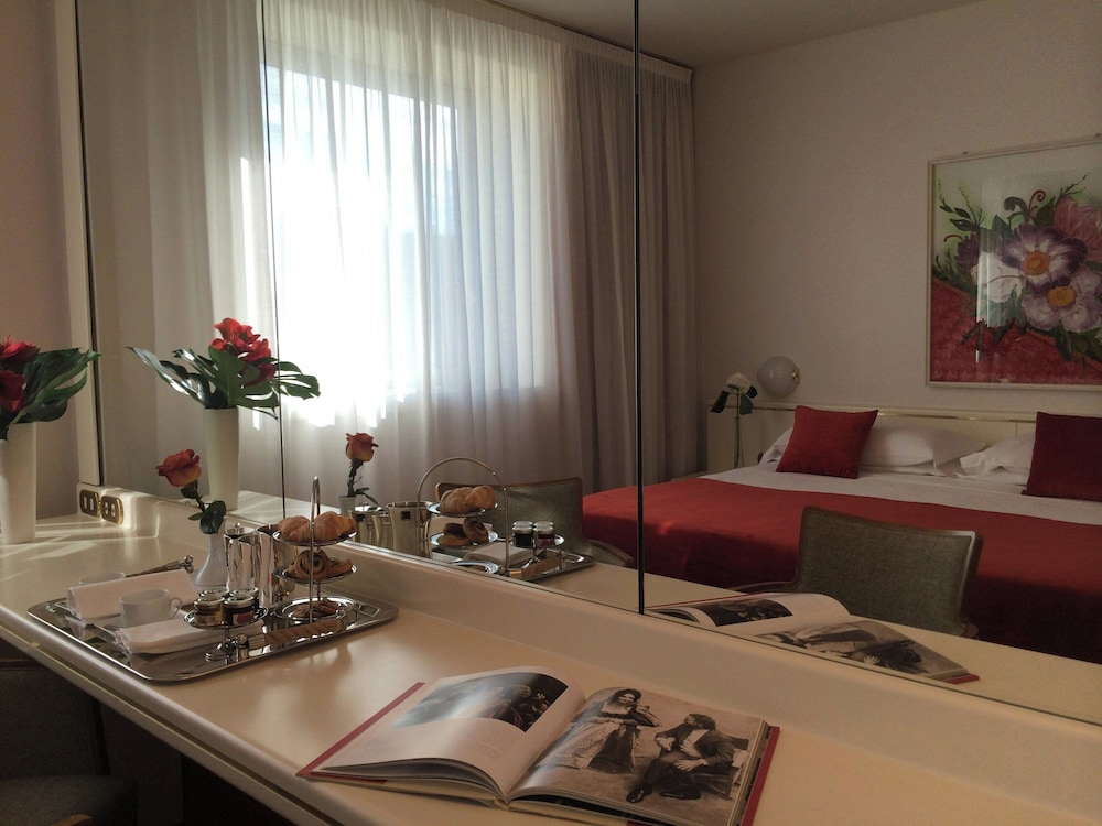 Starhotels Cristallo Palace - zdjęcie 4