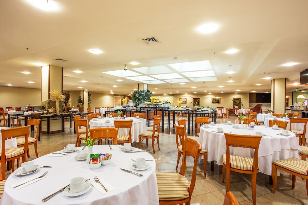 Ramada by Wyndham Sofia City Center — Restaurant & bars in Sofia, Sofia (province)