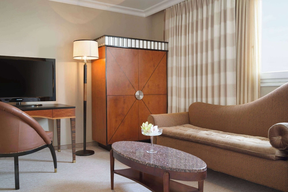 Ramada by Wyndham Sofia City Center — Hotel rooms in Sofia, Sofia (province)