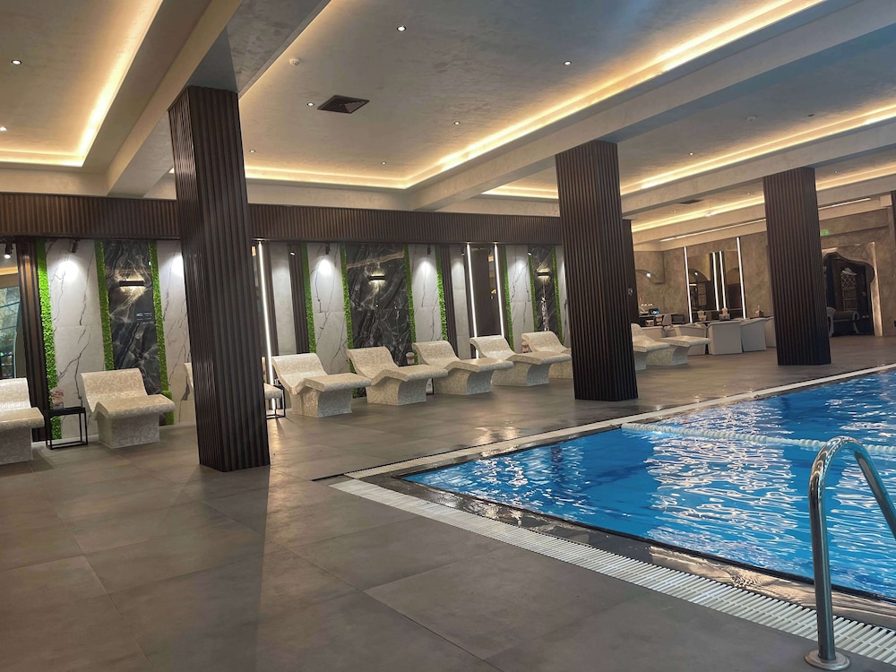 Ramada by Wyndham Sofia City Center — Swimming pool in Sofia, Sofia (province)