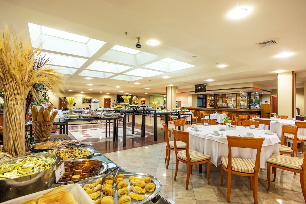 Ramada by Wyndham Sofia City Center — Restaurant & bars in Sofia, Sofia (province)