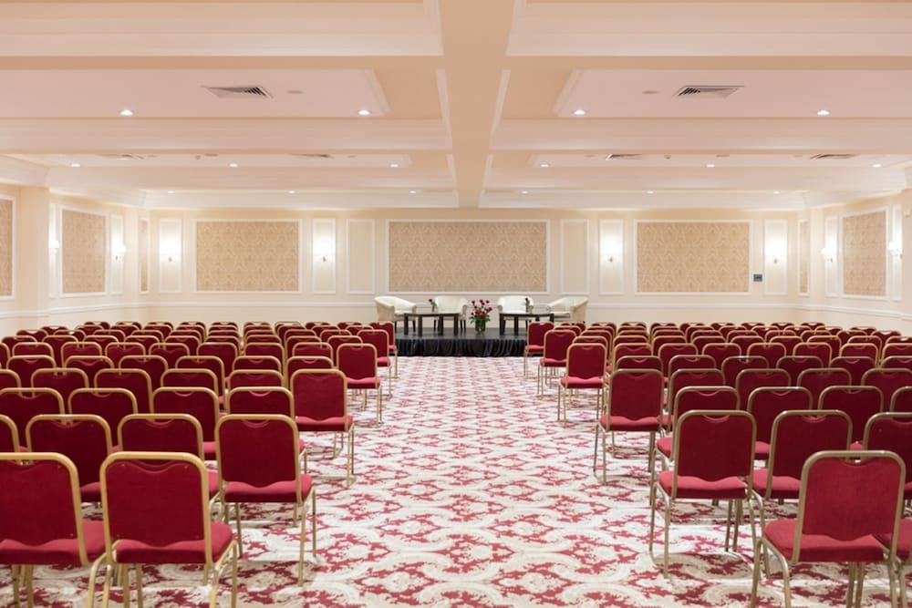 Ramada by Wyndham Sofia City Center — Hotel building in Sofia, Sofia (province)