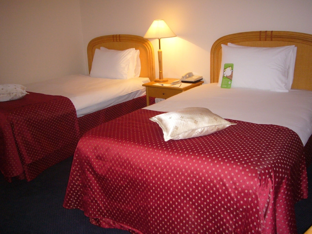 Ramada by Wyndham Sofia City Center — Hotel rooms in Sofia, Sofia (province)