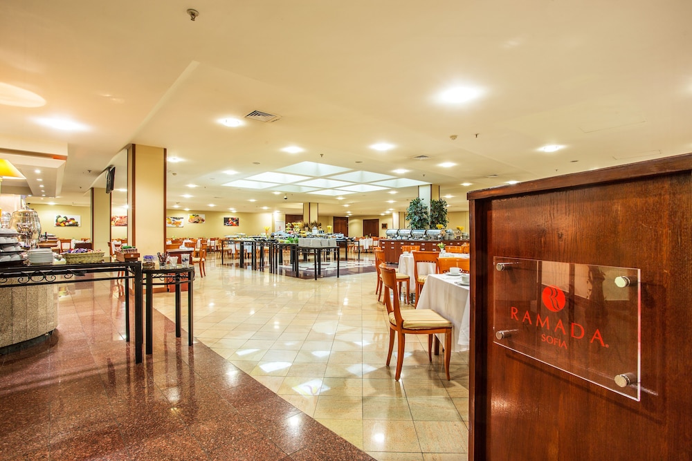 Ramada by Wyndham Sofia City Center — Restaurant & bars in Sofia, Sofia (province)