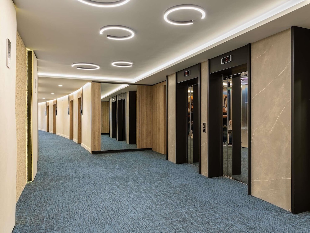Mercure Sofia City — Hotel building in Sofia, Sofia (province)