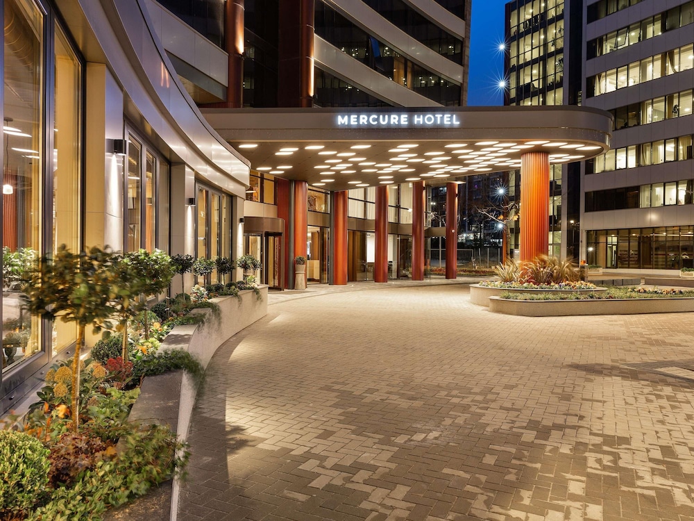 Mercure Sofia City — Hotel building in Sofia, Sofia (province)