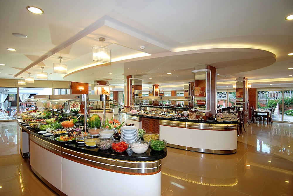 Grand Okan Hotel — Restaurant & bars in Alanya