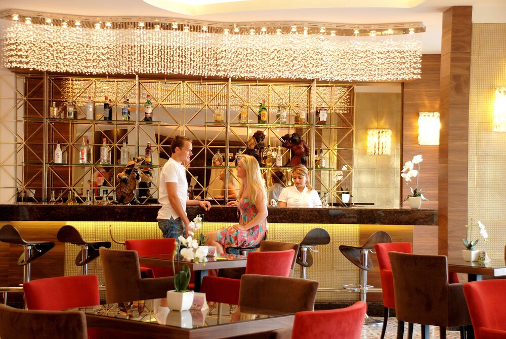 Grand Okan Hotel — Restaurant & bars in Alanya
