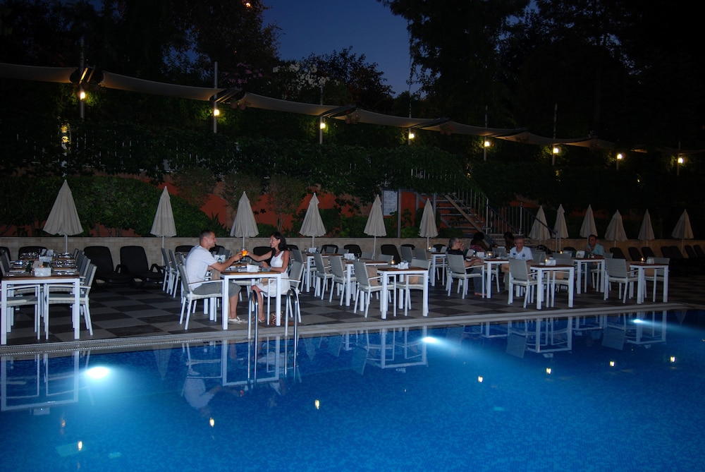 Grand Okan Hotel — Restaurant & bars in Alanya