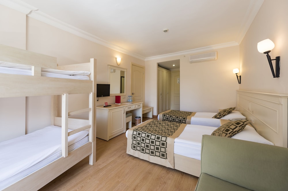 Grand Seker Hotel - All Inclusive — Hotel rooms in Side
