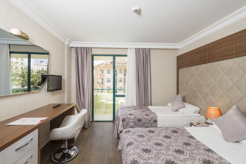 Grand Seker Hotel - All Inclusive — Hotel rooms in Side