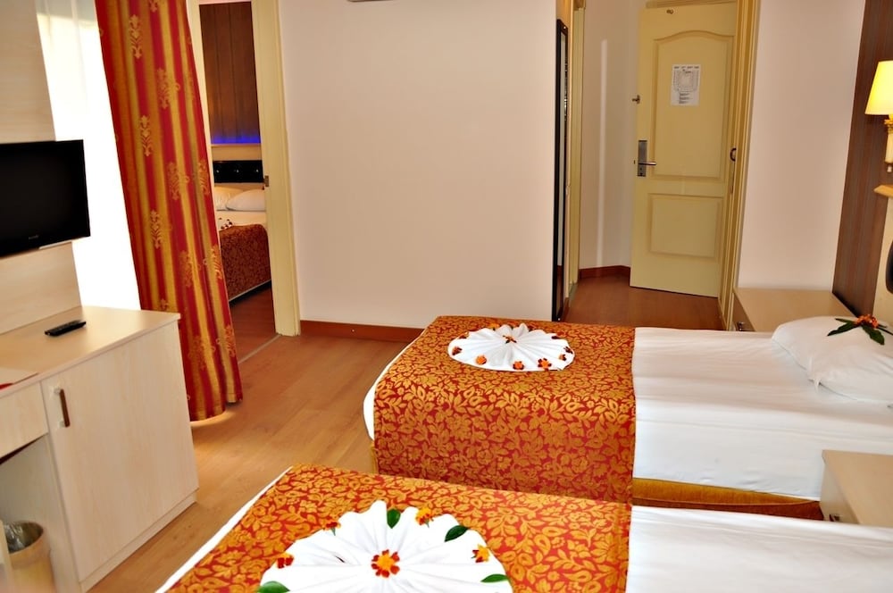 Grand Seker Hotel - All Inclusive — Hotel rooms in Side