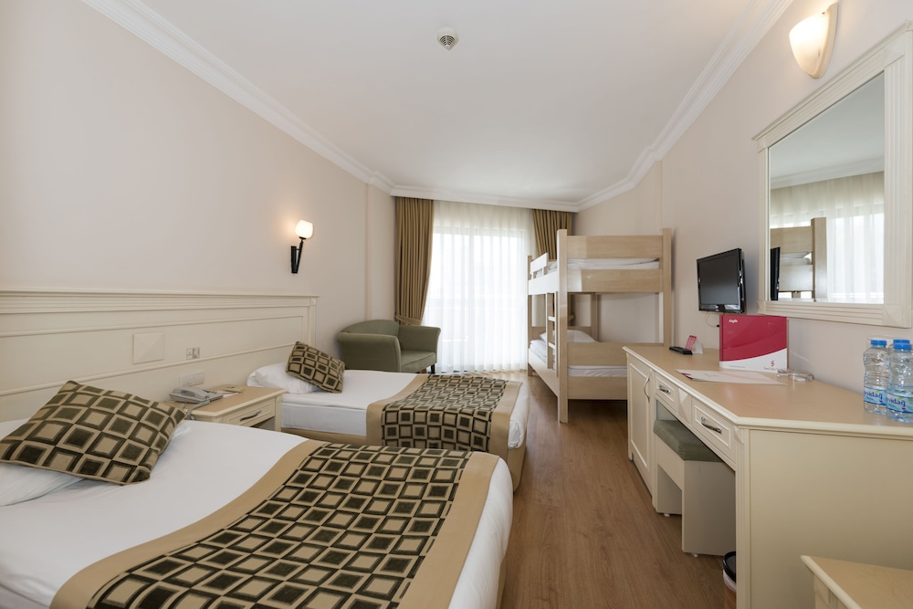 Grand Seker Hotel - All Inclusive — Hotel rooms in Side