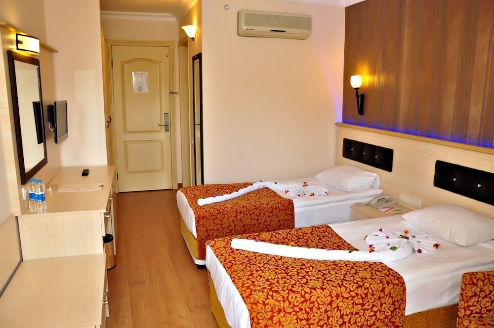 Grand Seker Hotel - All Inclusive — Hotel rooms in Side