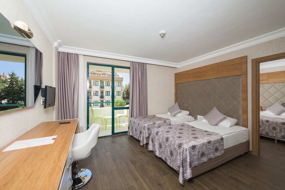 Grand Seker Hotel - All Inclusive — Hotel rooms in Side