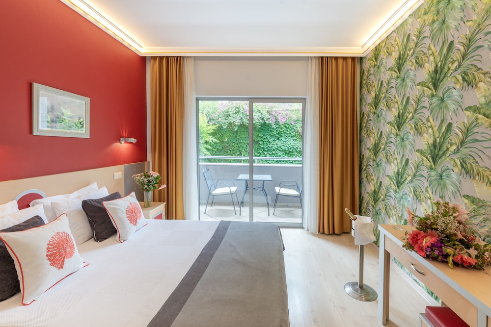 Grand Viking Hotel - All Inclusive — Hotel rooms in Kemer