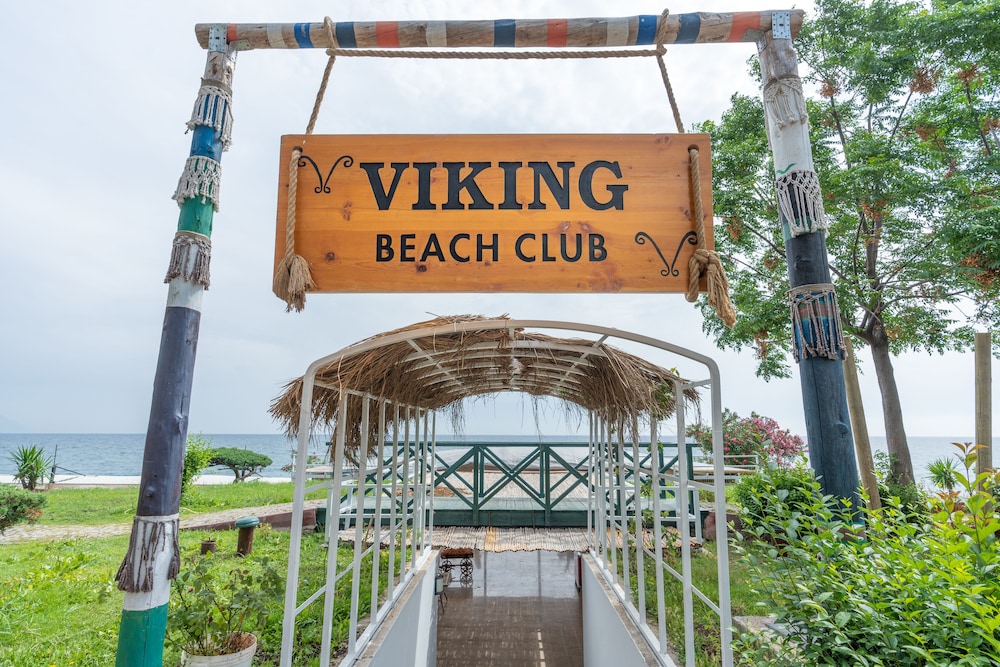 Grand Viking Hotel - All Inclusive — Beach in Kemer